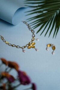 White Rhodium Finish Modern Necklace (17.677 gm gross / 17.308 gm net)