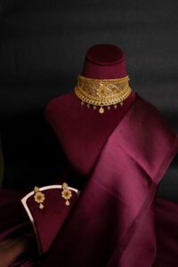 Classic Gold Necklace 18 CT (32.139 gm)